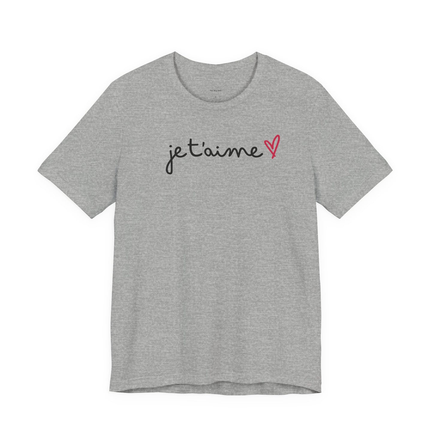 Gray t-shirt with 'je t'aime' text and heart